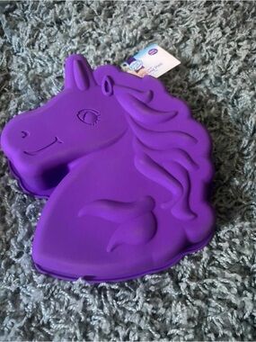 BNWT Unicorn Silicone Mold
